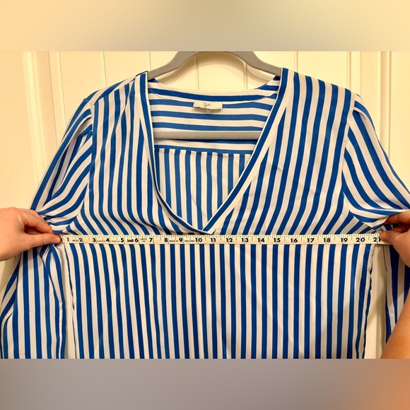 Joie 100% Silk Blue White Striped Blouse Size Large V-Neck Long Sleeves - Picture 8 of 9